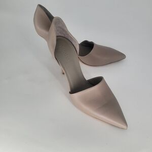 Vince. pointy toe skinny heel closed toe heels size 9.5